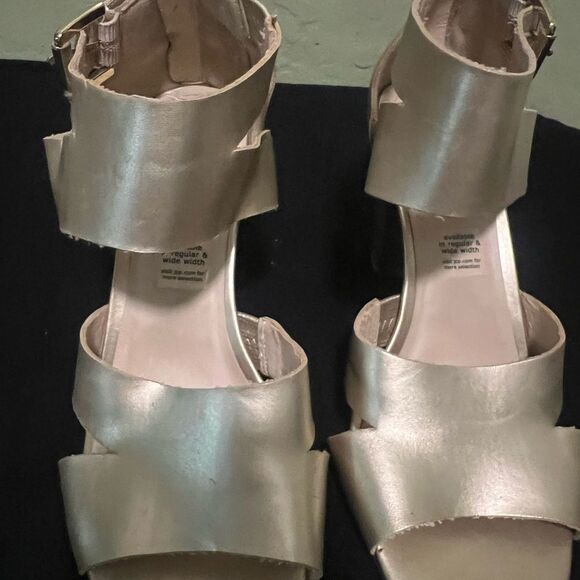 Elegant Cream Women's Heels - Picture 5 of 5